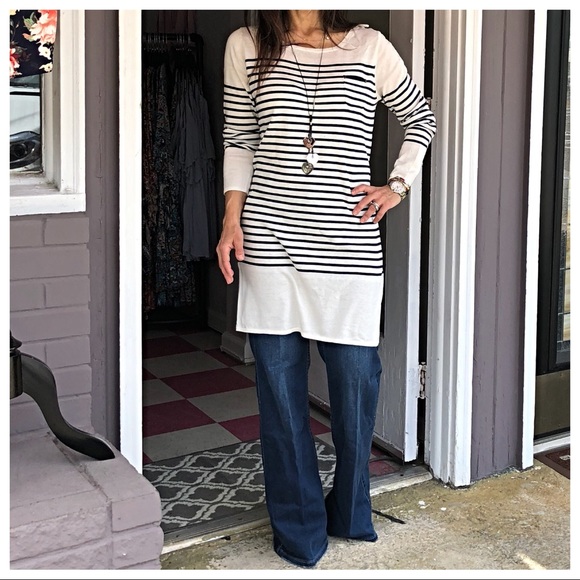 ✨LAST ONE ✨PARIS Striped light knit sweater dress - Picture 3 of 5